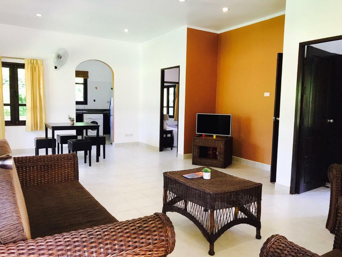 Marilyns Residential Resort Maret Exterior foto